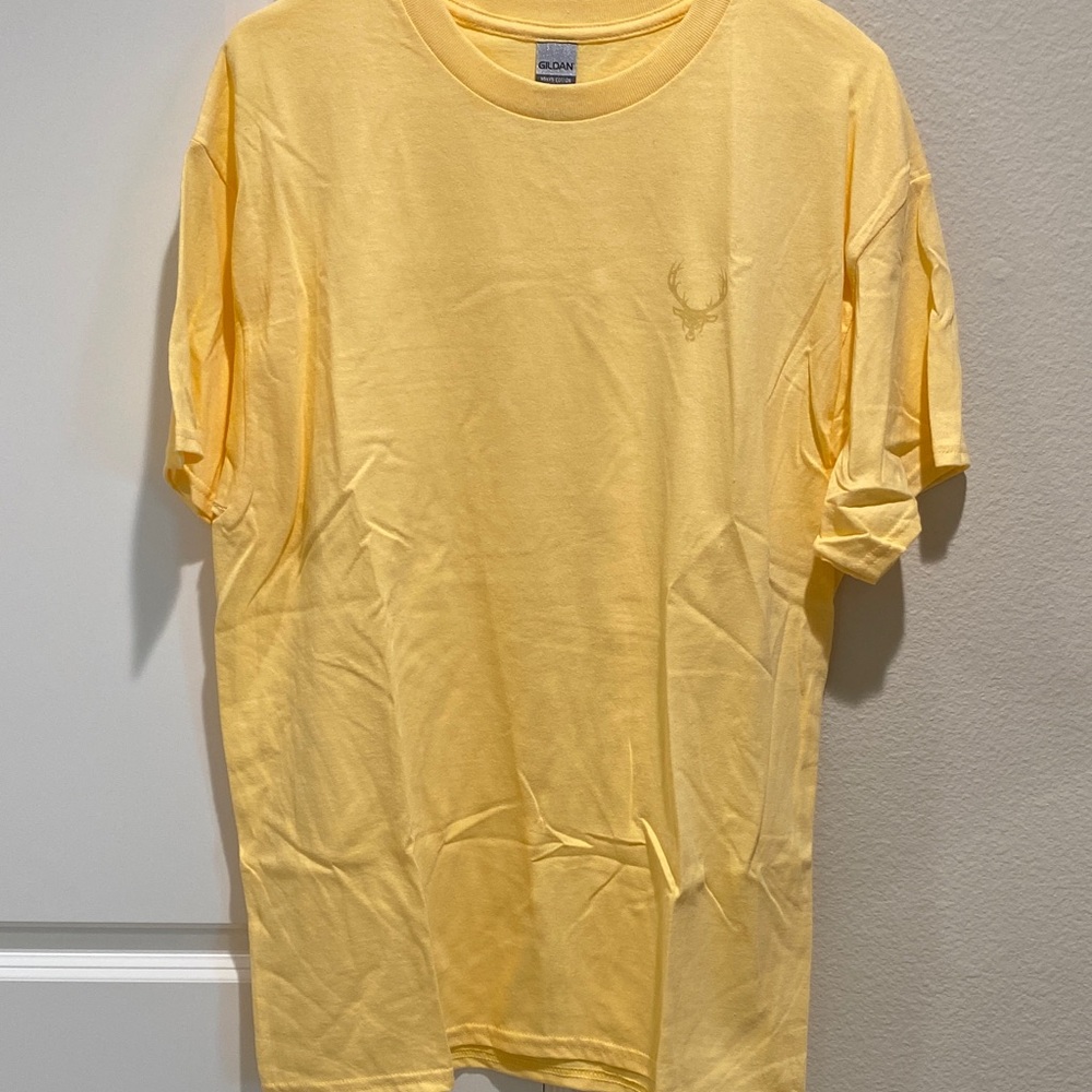 Gildan Men's Short Sleeve Tee in Sunny Yellow